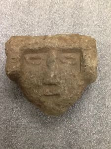 Image of Portrait head with altar or inverted "U" shaped headdress