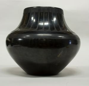 Image of Jar with Feather Design