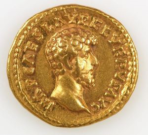 Image of Aureus of Lucius Verus
